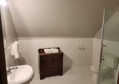 Ballroom Suite-Private Bathroom